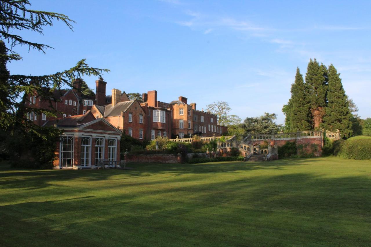 Henley Hall, 러들로 외부 사진